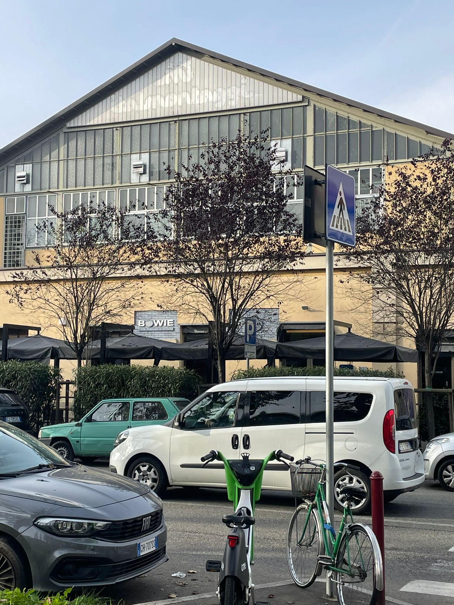 Bowie cafe bistrot and  drinks 