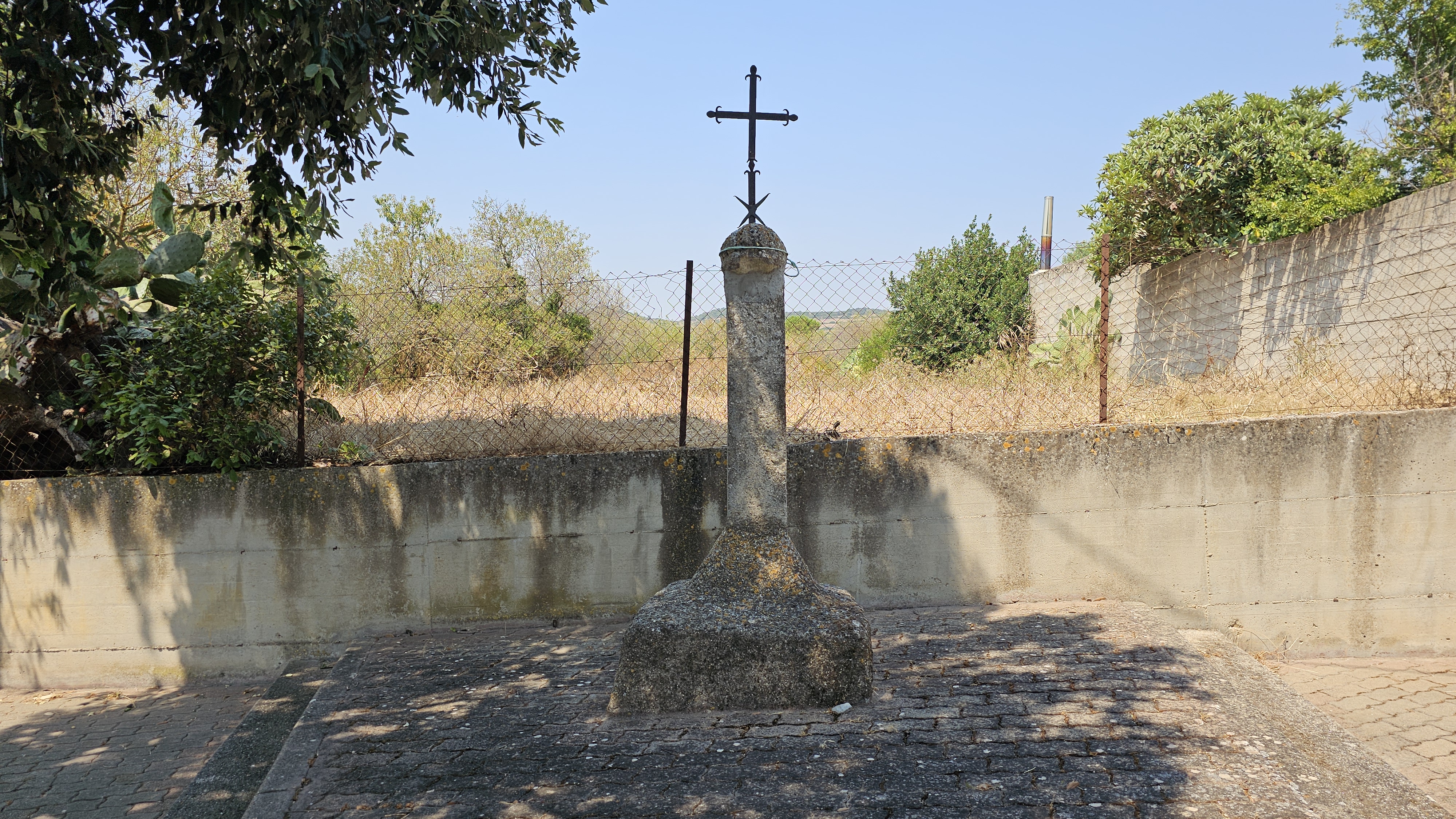 Croce dei missionari di Via Manzoni