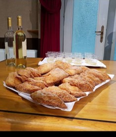   "Cassatedda Sfigghiuliata"  un dolce identitario