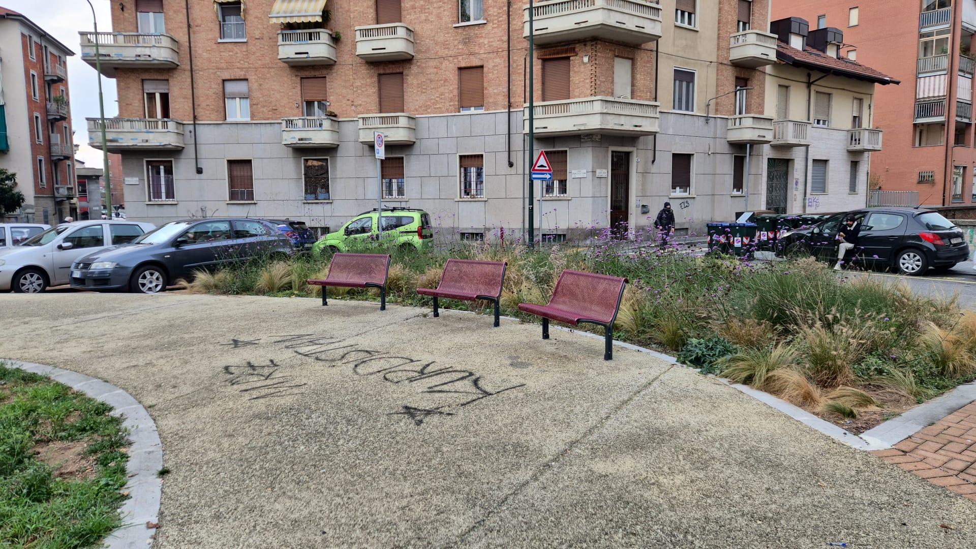 Benches in Largo Francesco Cigna
